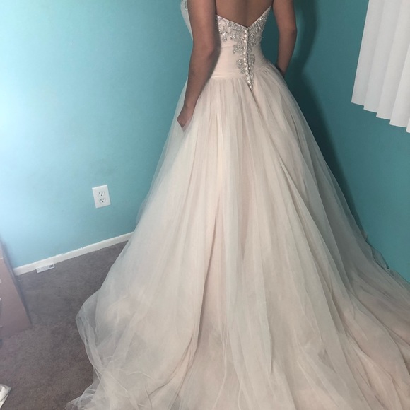 Wedding Gown - Picture 1 of 3